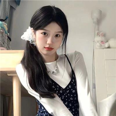漂亮的村事海报