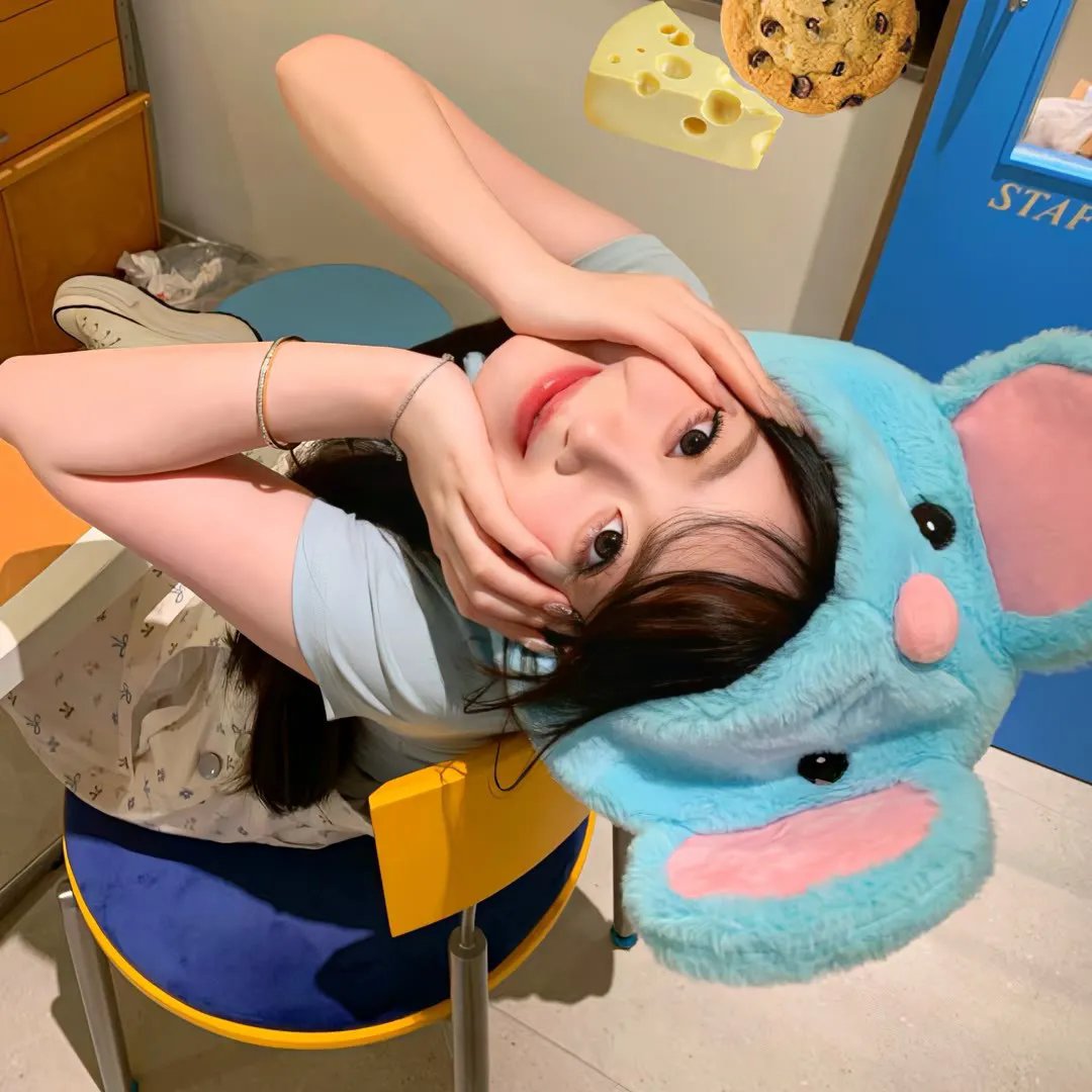 艾美的世界海报